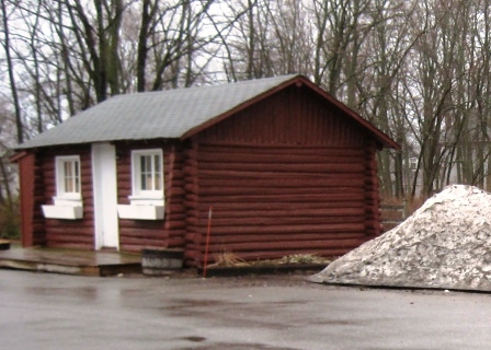 Snowpile at Sonny's - April 21 2009