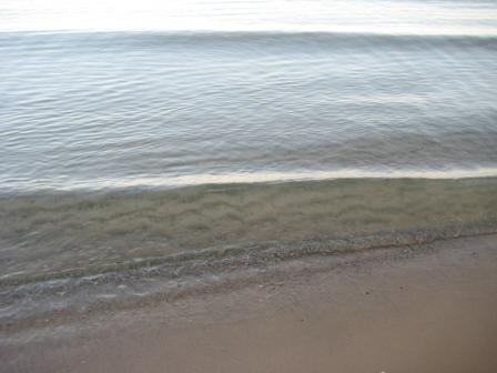 Sandy bottom, glassy top