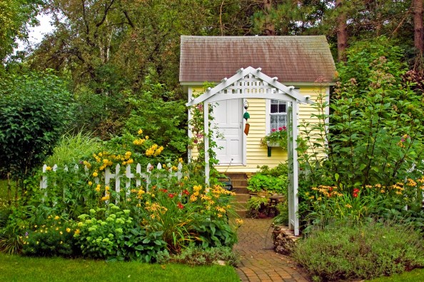 Bellaire B&B Playhouse