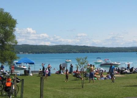 C - Cyclists boaters and wakeboarders at the Day Park