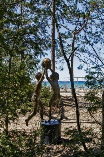 Margot McMahon's Enlighten at Elk Rapids ArtRapids! Walk of Art, Elk Rapids Michigan (Photo by Babs Young)