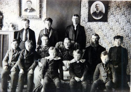 Potter Family 1896 from Ancestry 5ef84401-dd4b-4841-a510-077506ef8aa3